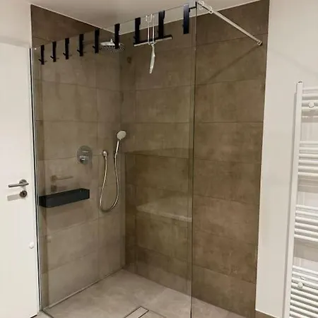 Larooms One Halle (Saale)